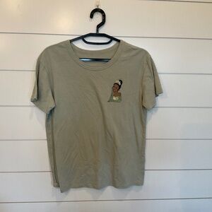 #0193 WOMEN’S DISNEY PRINCESS SHIRT.  COLOR; GREEN SIZE: SMALL